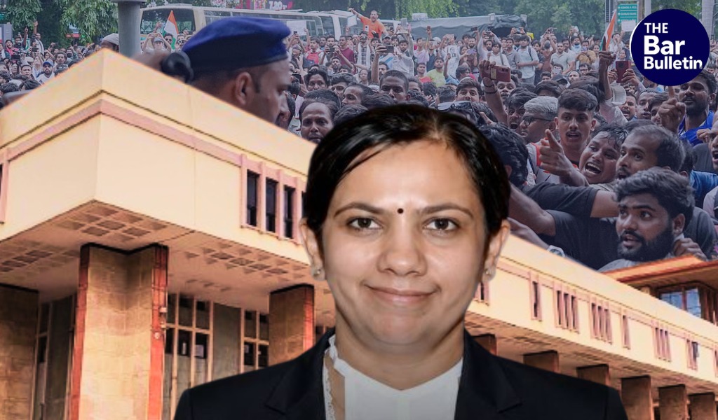 Fast-track paper leak court
